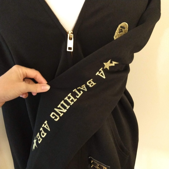 Bape Black & Gold Travis Scott Shark Sweatshirt - Picture 7 of 15